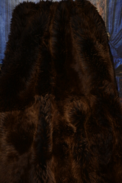 XXXL Riesen-Lammfellteppich Braun | 250 x 220 cm aus 8 Fellen
